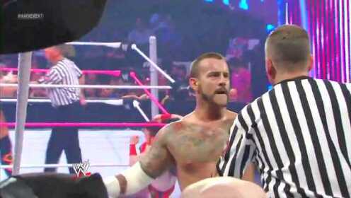 WWE经典赛事 CM朋克VS“大白鲨”希莫斯大白鼻子受伤！