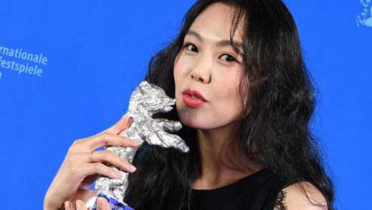 一个韩国著名女演员,和导演私奔后拍成了电影,还拿了影后!_高清1080P在线观看平台_腾讯视频