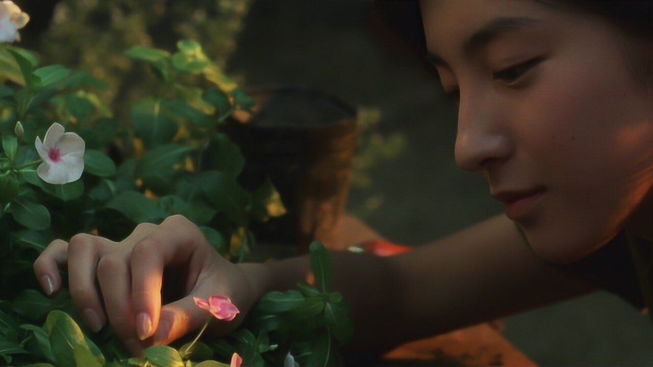 一部挑战家庭伦理的日本，妈妈遭意外女儿一人分饰两角_腾讯视频