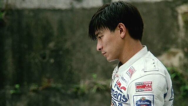 看完刘德华这部赛车电影后才发现骑摩托车的男人可以这么帅