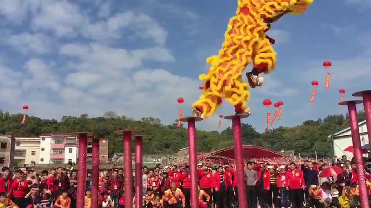 廣東南沙媽祖廟廟會東方龍醒獅團舞獅表演2166次播放nan年nan月nan日