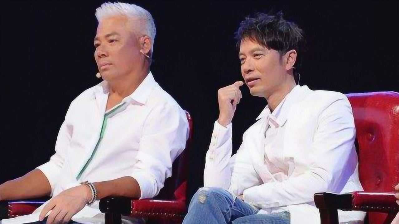 李克勤巫启贤同台演绎《太傻》,好听