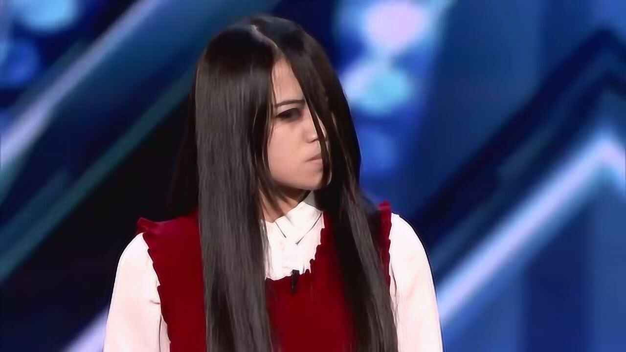 红遍亚洲的神圣瑞安娜登陆美国达人秀诡异的魔术让现场惊叫不断