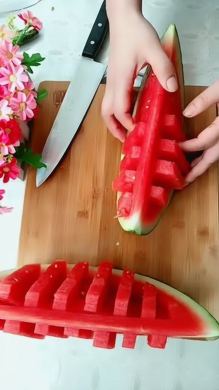 教你西瓜怎样切最好看,又方便拿,9种花式切西瓜的方法,超实用!