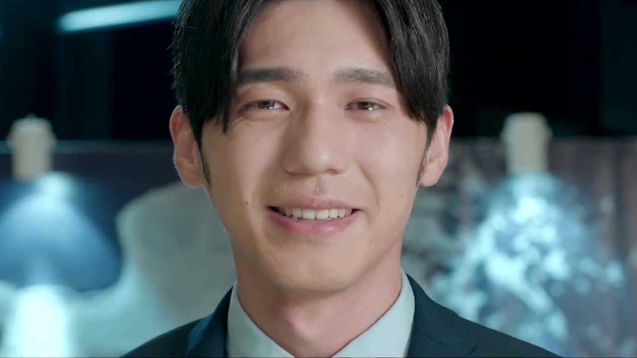 【忽而今夏】【章远x何洛】剪一个高甜的糖