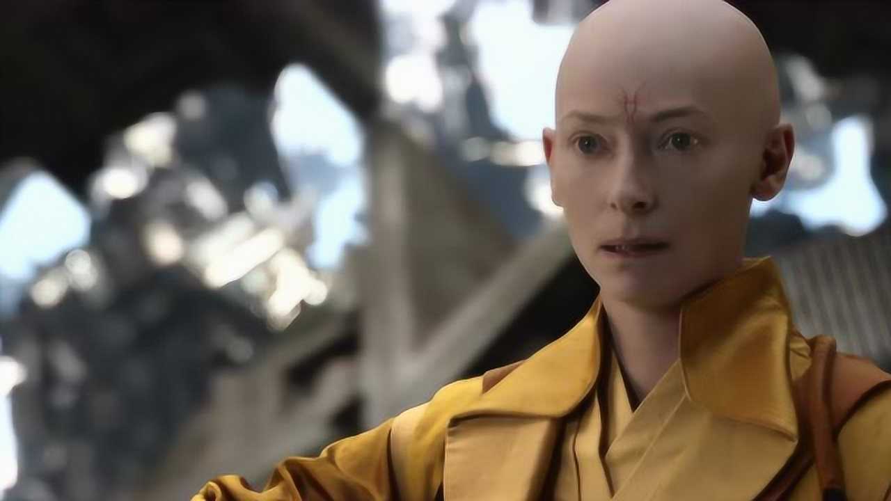 奇异博士的师傅还是可以对战灭霸的只是一分心让小杂鱼揍死了