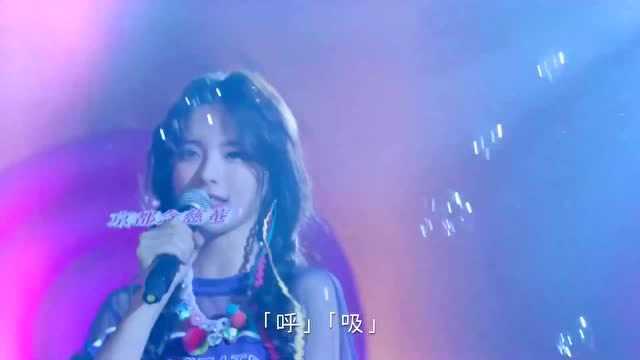 火箭少女杨超越个人首支单曲《跟着我一起》MV,表演好圈粉