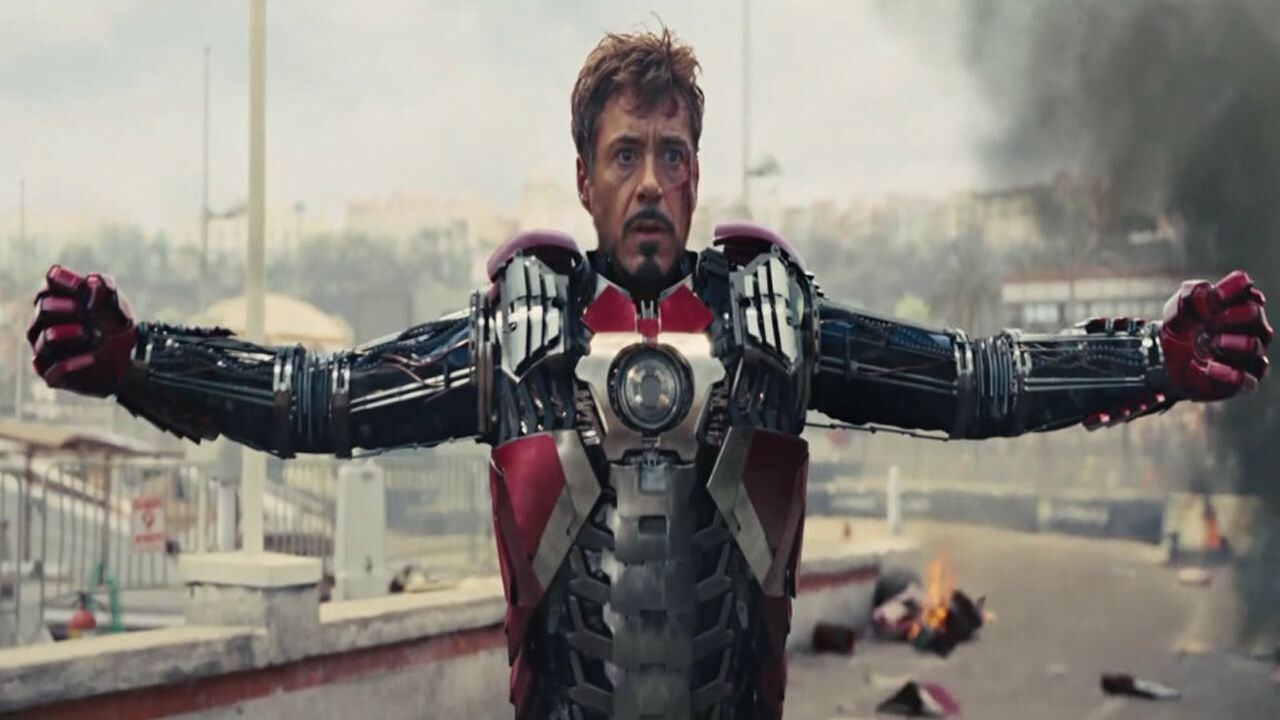 钢铁侠2:托尼超帅变身,燃爆全场!