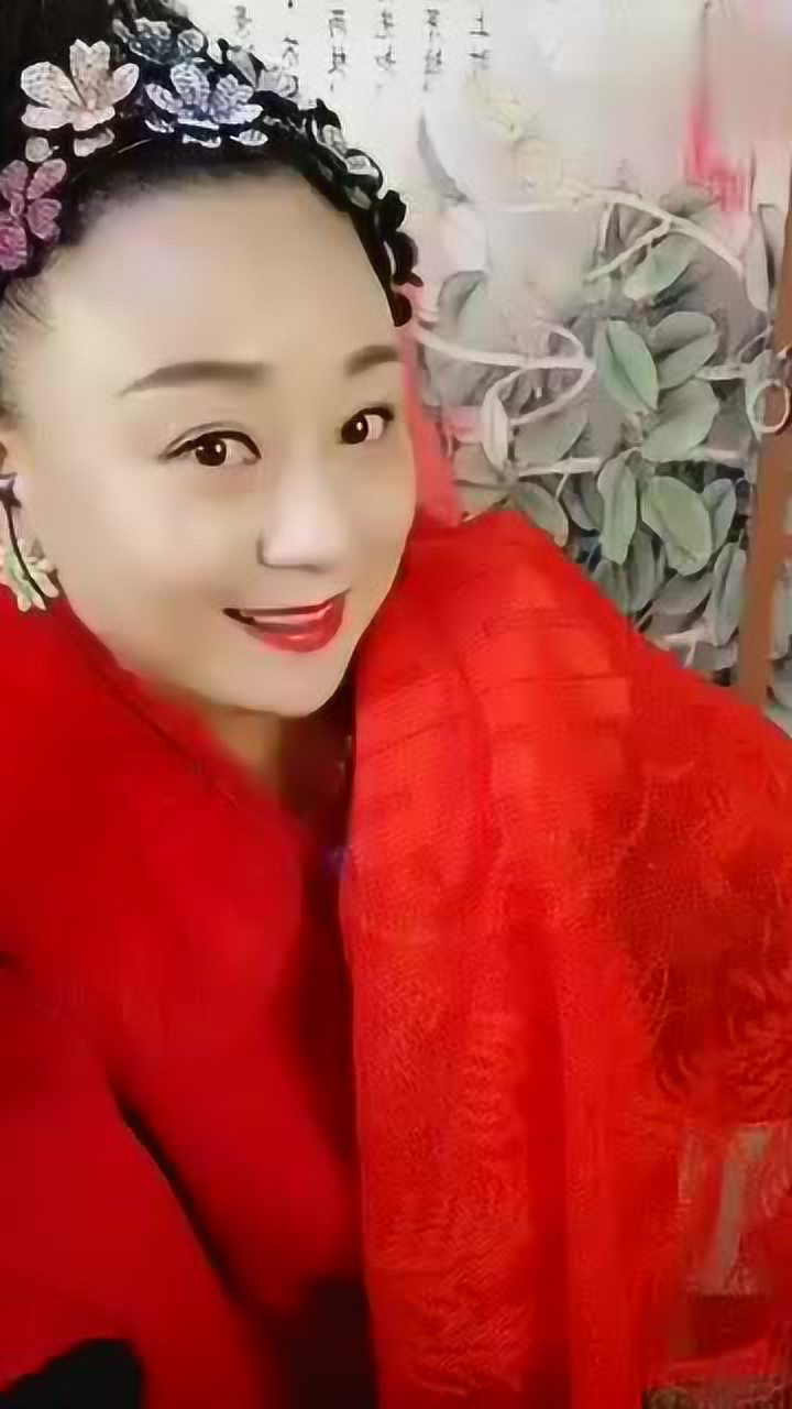 民间小调方雪艳演唱一首《纤夫的爱》送给粉丝