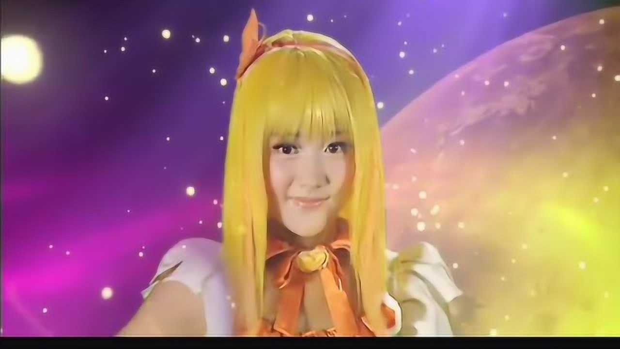 巴啦啦小魔仙:围观小蓝姐姐的魔仙变身 小蓝姐姐才是最美魔仙