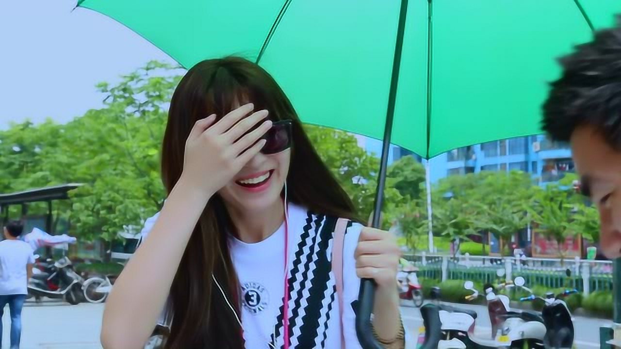 女生去厕所尿尿为什么需要纸巾？看了才知道是这样_腾讯视频