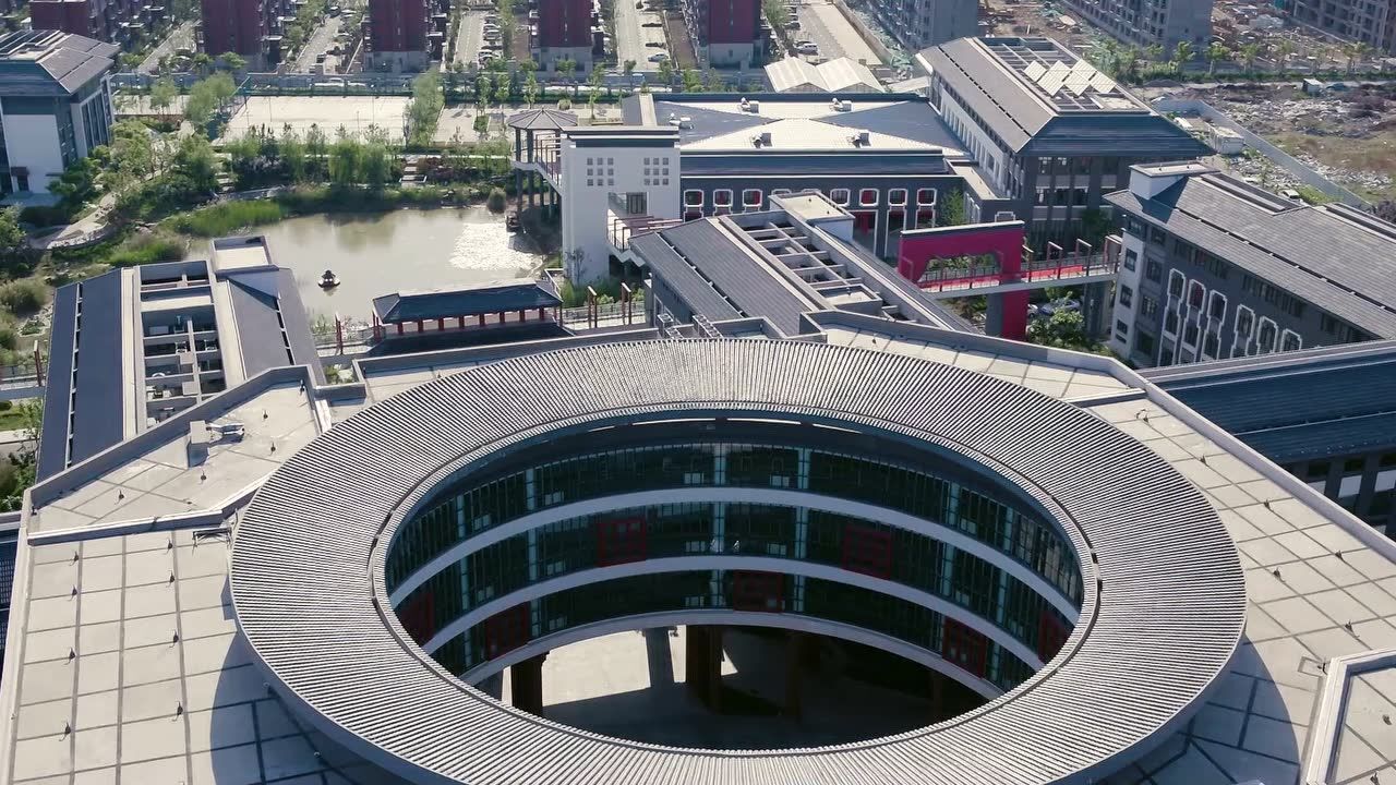 青岛实验高中校歌臻于至善