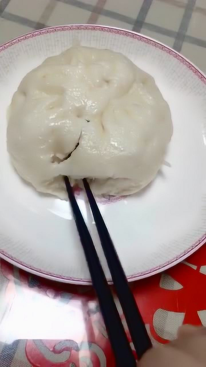 吃肉包子,我就服我家娃,我吃从来都是没有馅的