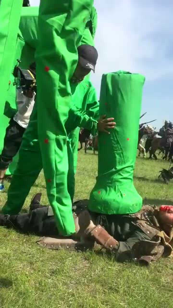 原来电视剧里大象踩人是这样拍出来的