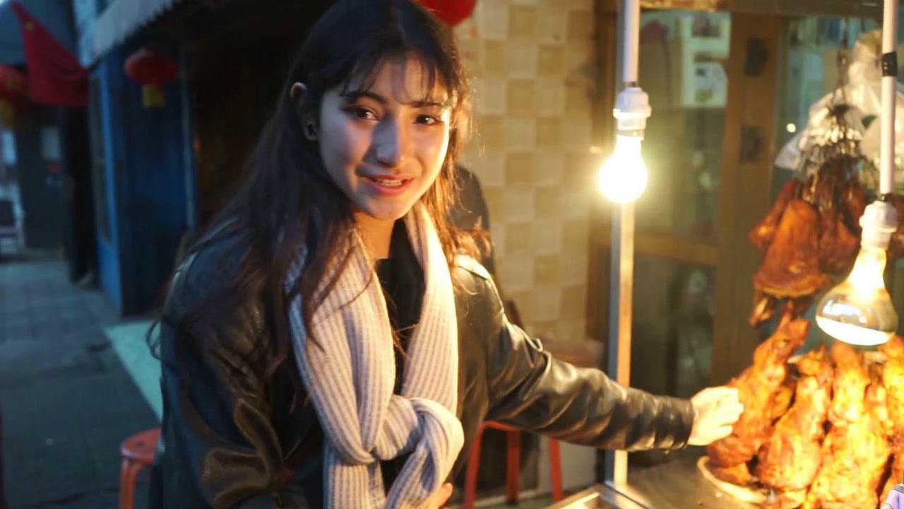 新疆正宗烤全羊90块一条腿一天要烤8只羊为啥那么多人买