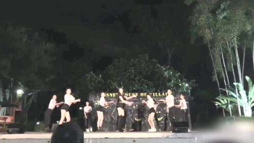 小姐姐们太帅了！中国学生参加美国舞蹈比赛燃炸全场！ - 腾讯视频