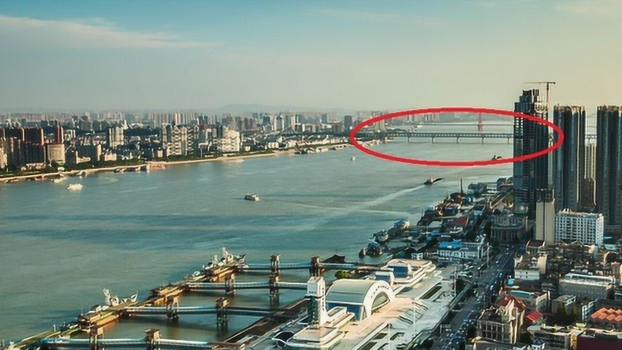 长江入海口城市众多黄河入海口却人烟稀少这是为什么