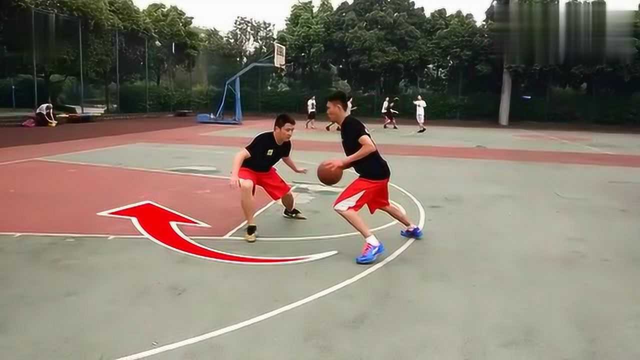 篮球教程:持球突破急停跳投的动作要领