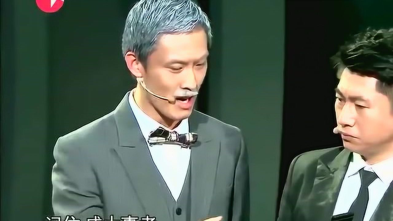 最近很火的小品张小斐的笑看风云逗乐现场哈哈哈