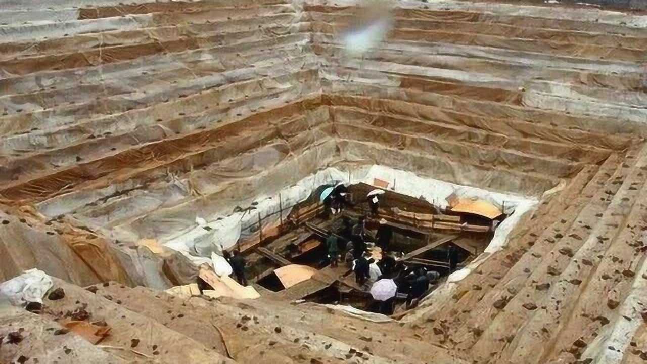 九连墩古墓暗藏黄金头颅,墓室打开后令专家称奇,堪比6辆劳斯莱斯