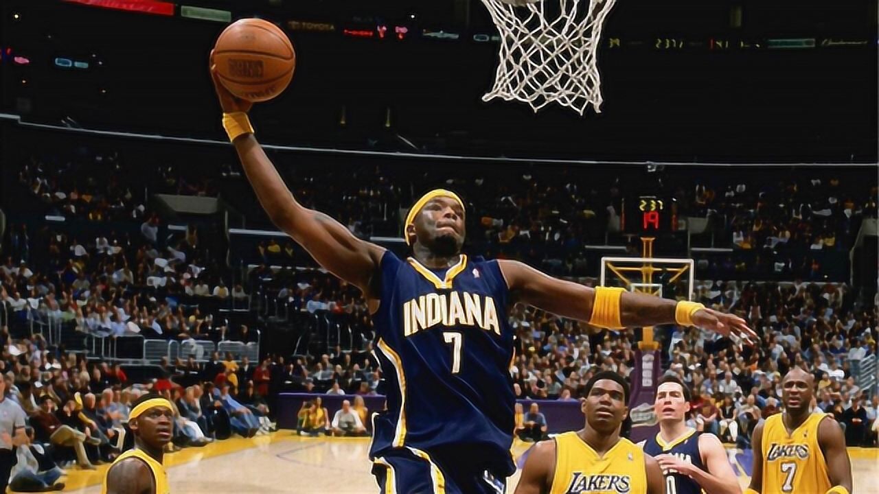 巅峰小奥尼尔是怎样的存在04年的成绩已证明一切但太可惜了