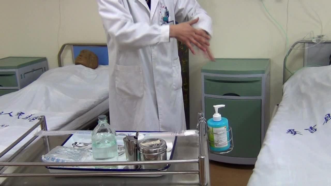 吸痰护理操作_腾讯视频