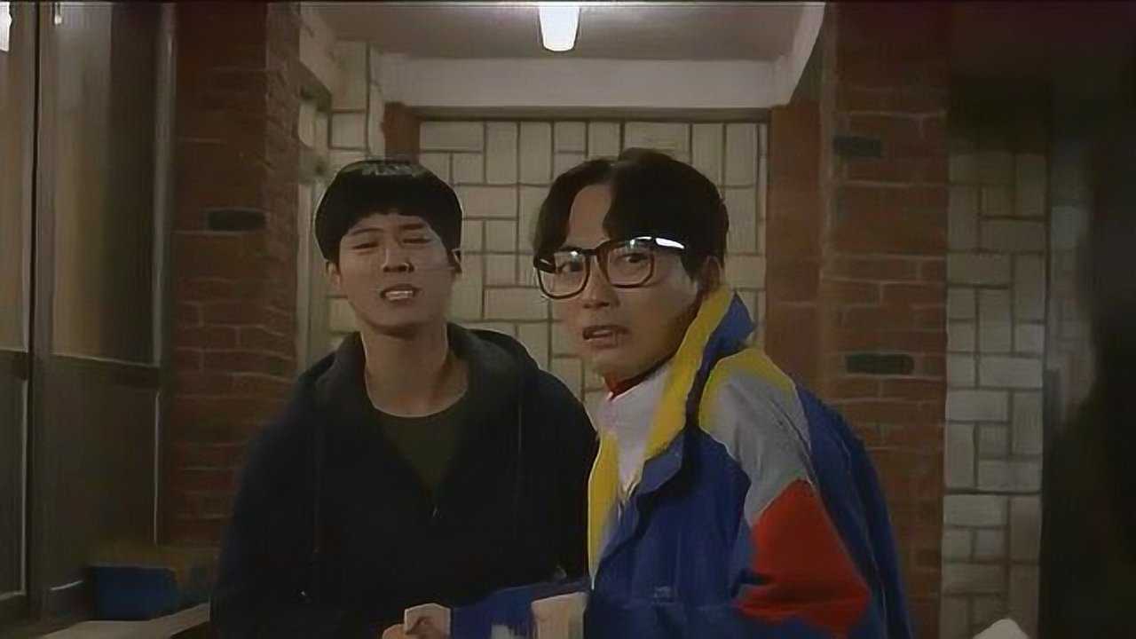请回答1988：泽善拿着老鼠吓阿泽和娃娃鱼_腾讯视频