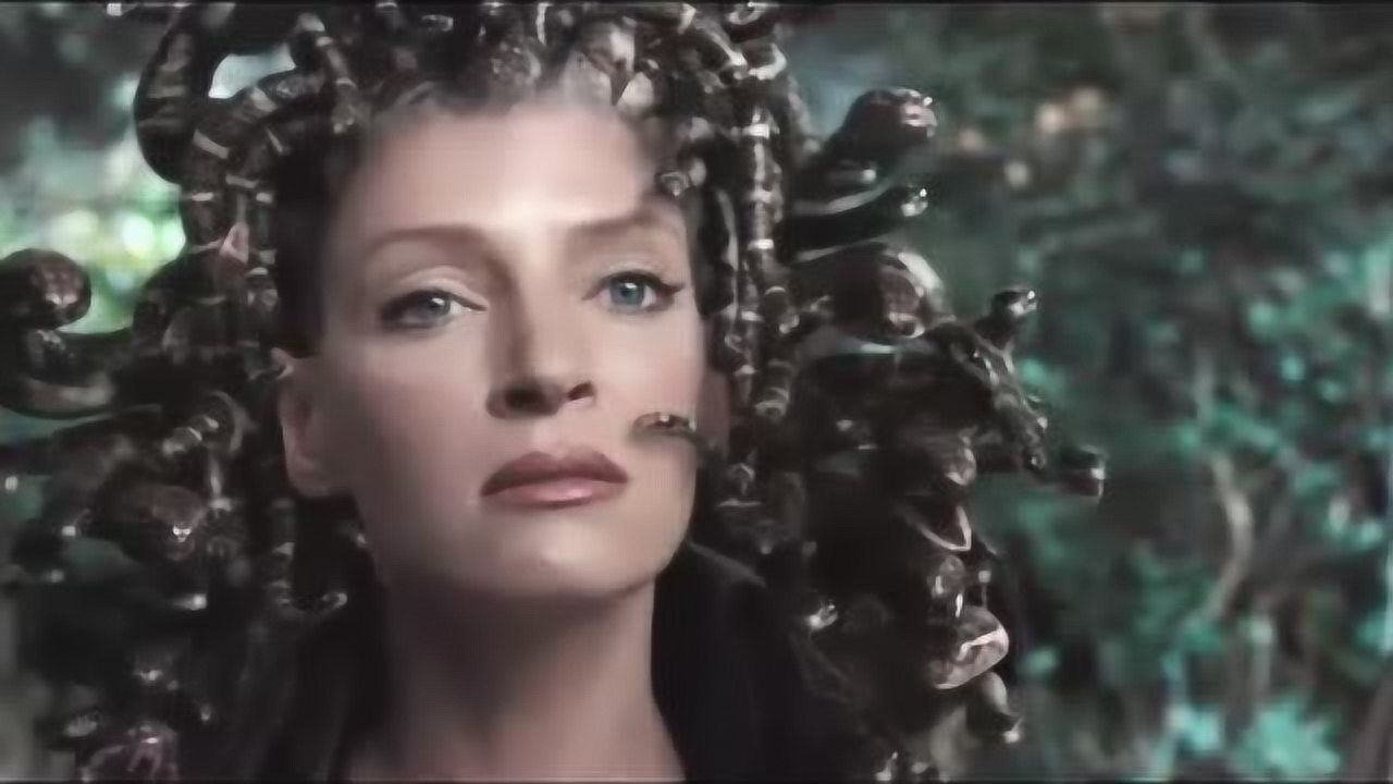 希腊神话中最邪恶的蛇头女妖看她眼睛就变石头