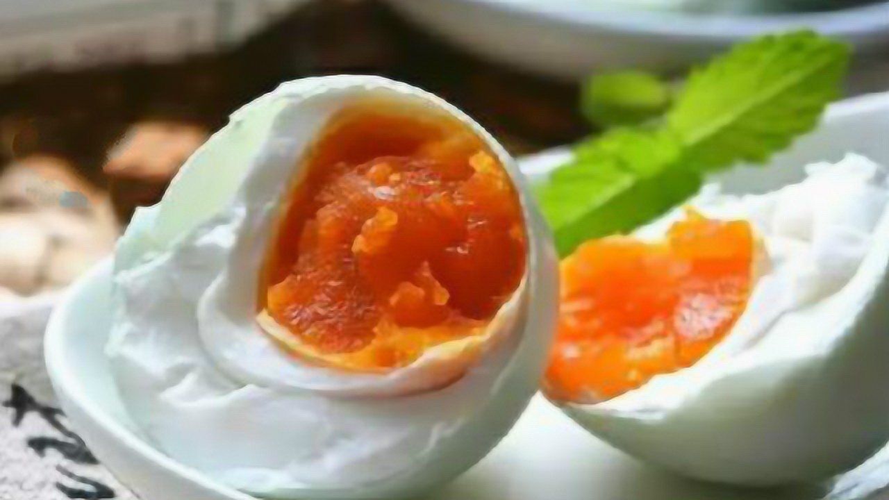 立夏习俗,吃鸭蛋,教你7天快速制作出油的咸鸭蛋!