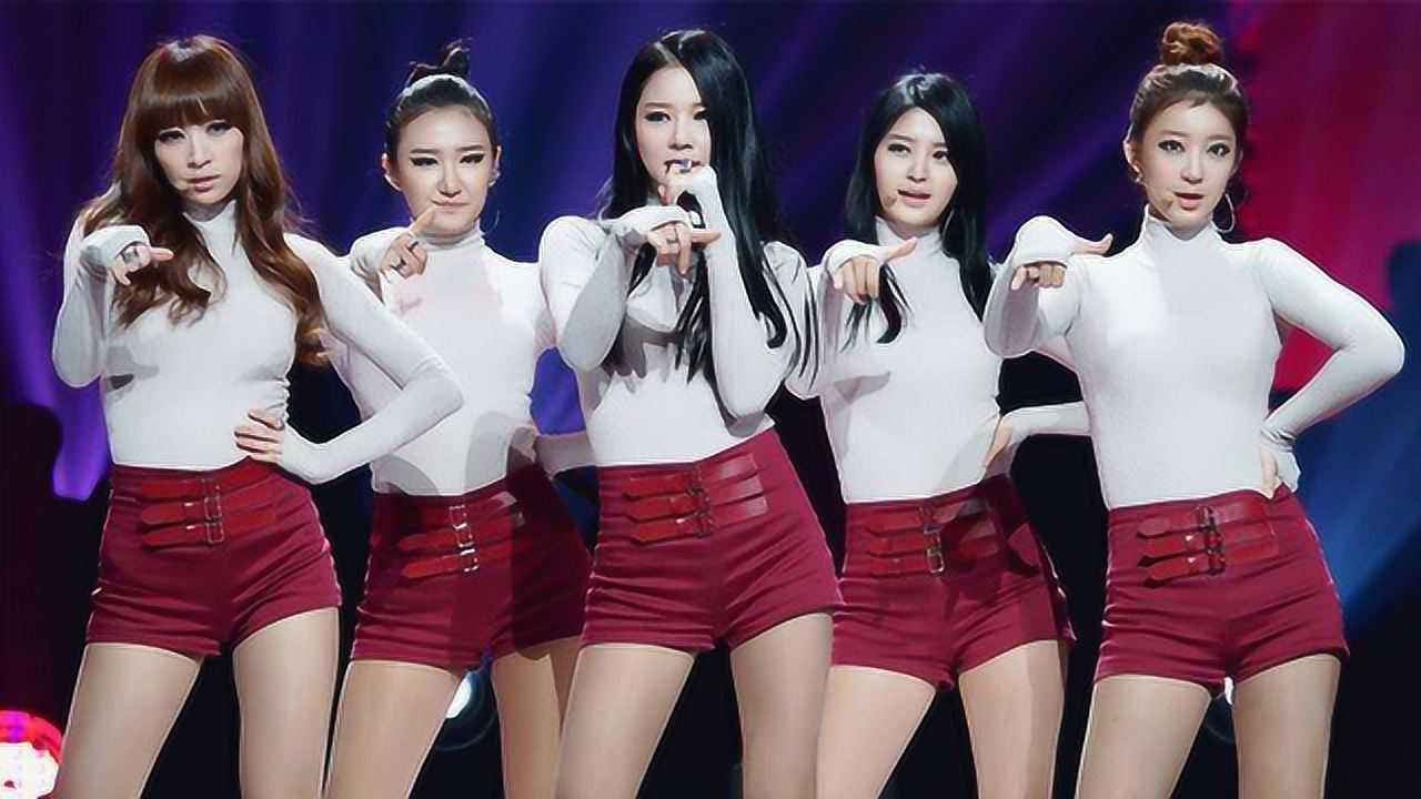 "蚂蚁腰"美女翻跳韩国性感女团舞蹈 不要太撩人!