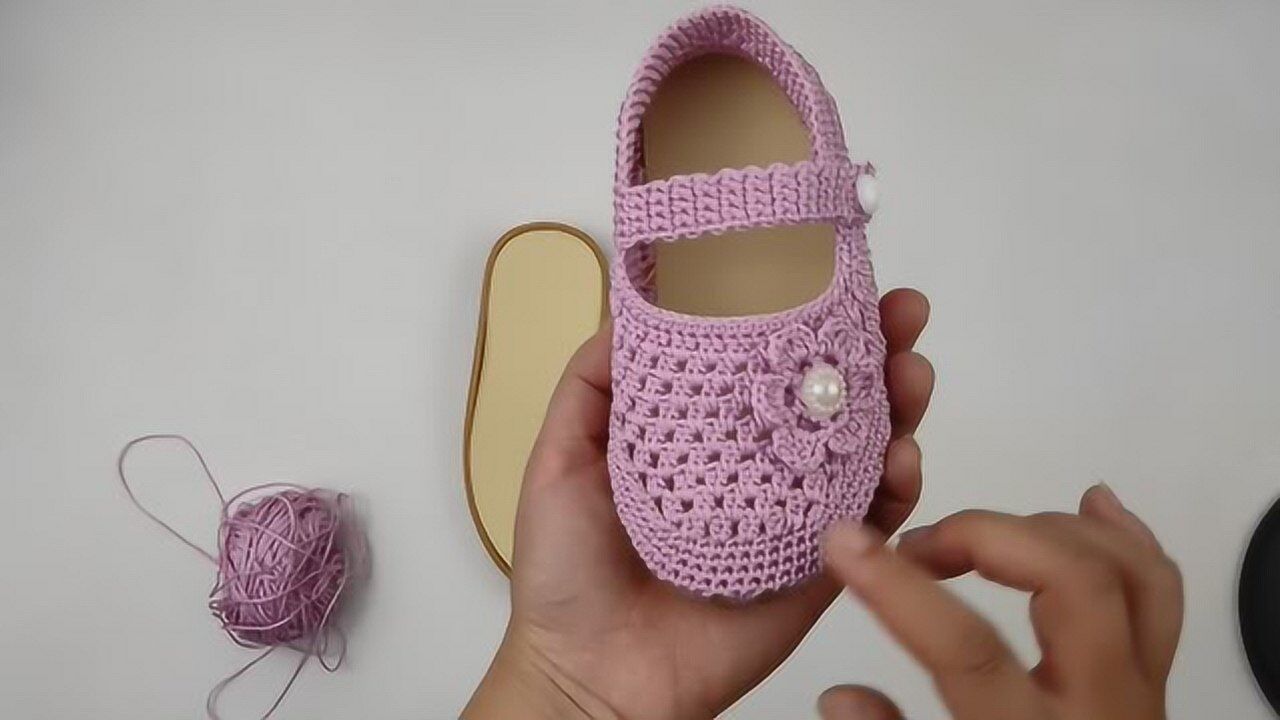 一安生活馆 空心线宝宝鞋编织方法 加鞋底儿童毛线鞋的钩法视频