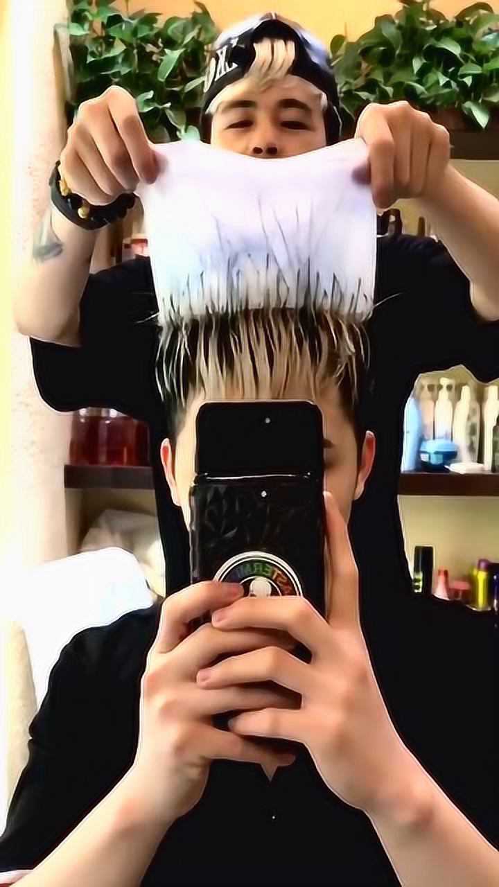 托尼老师说做个撩妹的发型谁能告诉我这能撩啥