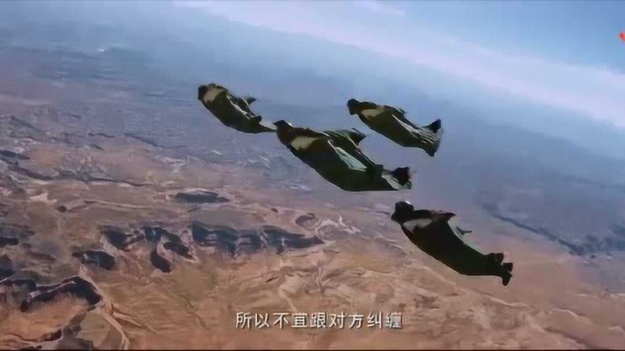 红海行动:为了抢黄饼,中国军队队员成空中飞人