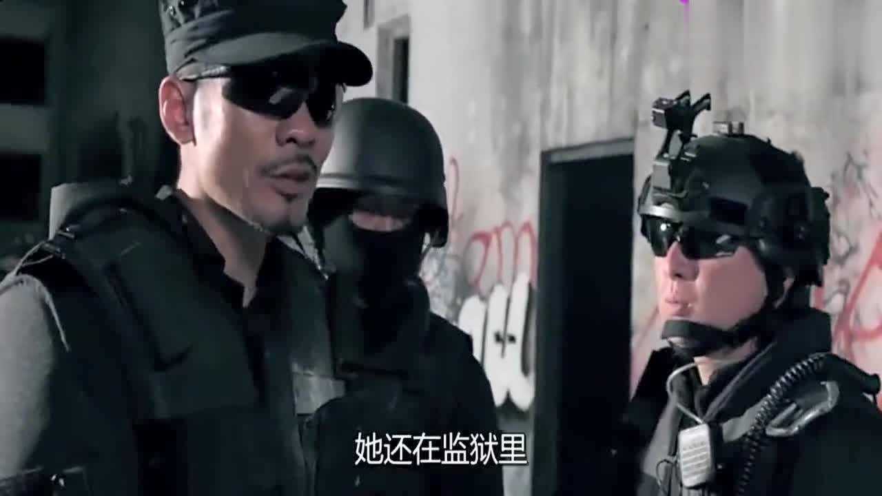 女搜查官被士兵吊起来揍,打在凹凸有致的身体上,看着就疼!1腾讯视频