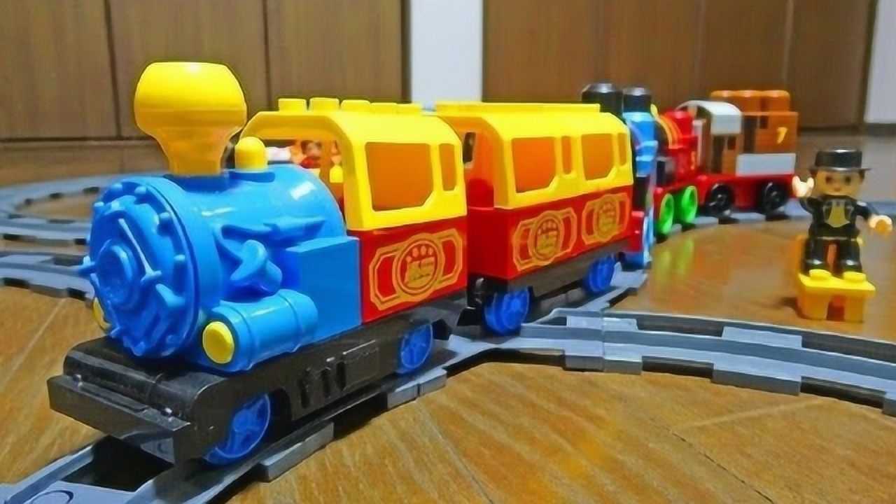 乐高积木玩具组装小火车