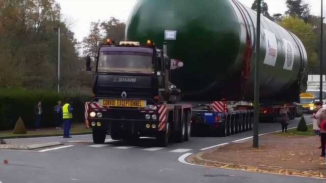 霸气外露,重型半挂车拉大件货物,这一趟运费大概多少钱?