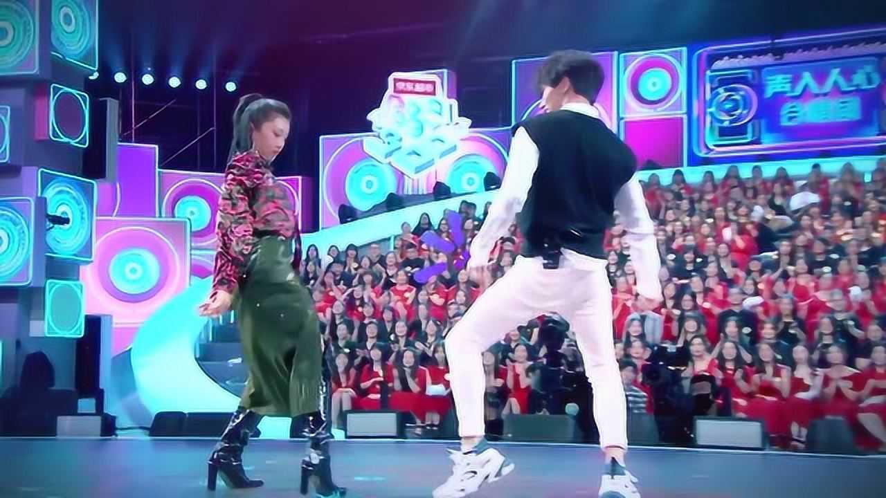 陆思恒与yamy现场斗舞,跳《卡路里》燃爆现场!
