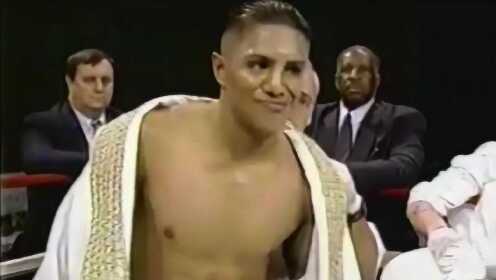 二十一年前的今天，费尔南多·瓦加斯六回合KO对手赢得胜利