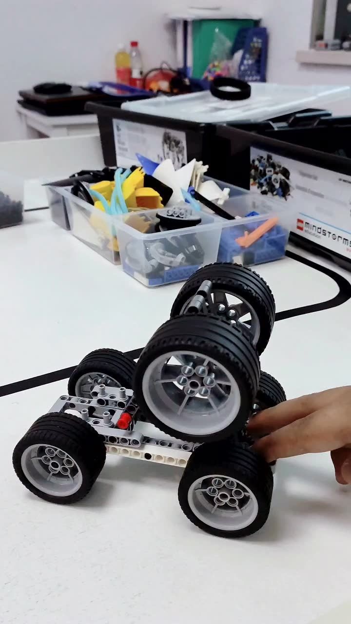 飞轮车七岁学生作品