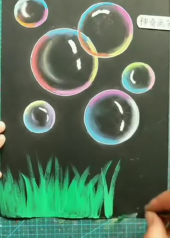 五彩的泡泡绘画图片