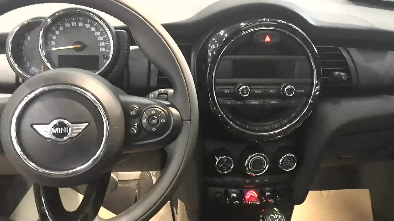 你知道宝马mini的发动机启停开关在哪里吗?