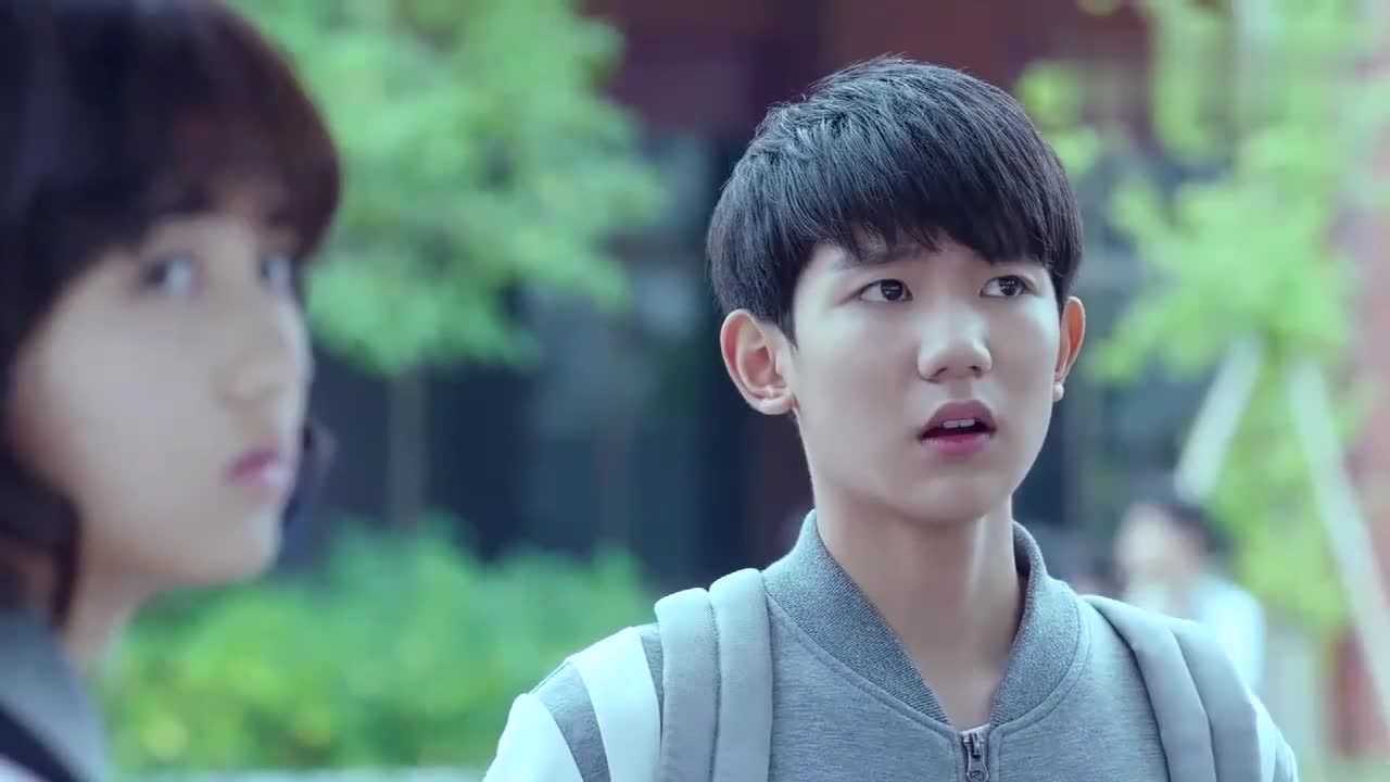 班小松看到自己的成绩挺满意的看到沙婉的脸色一变怎么会这样