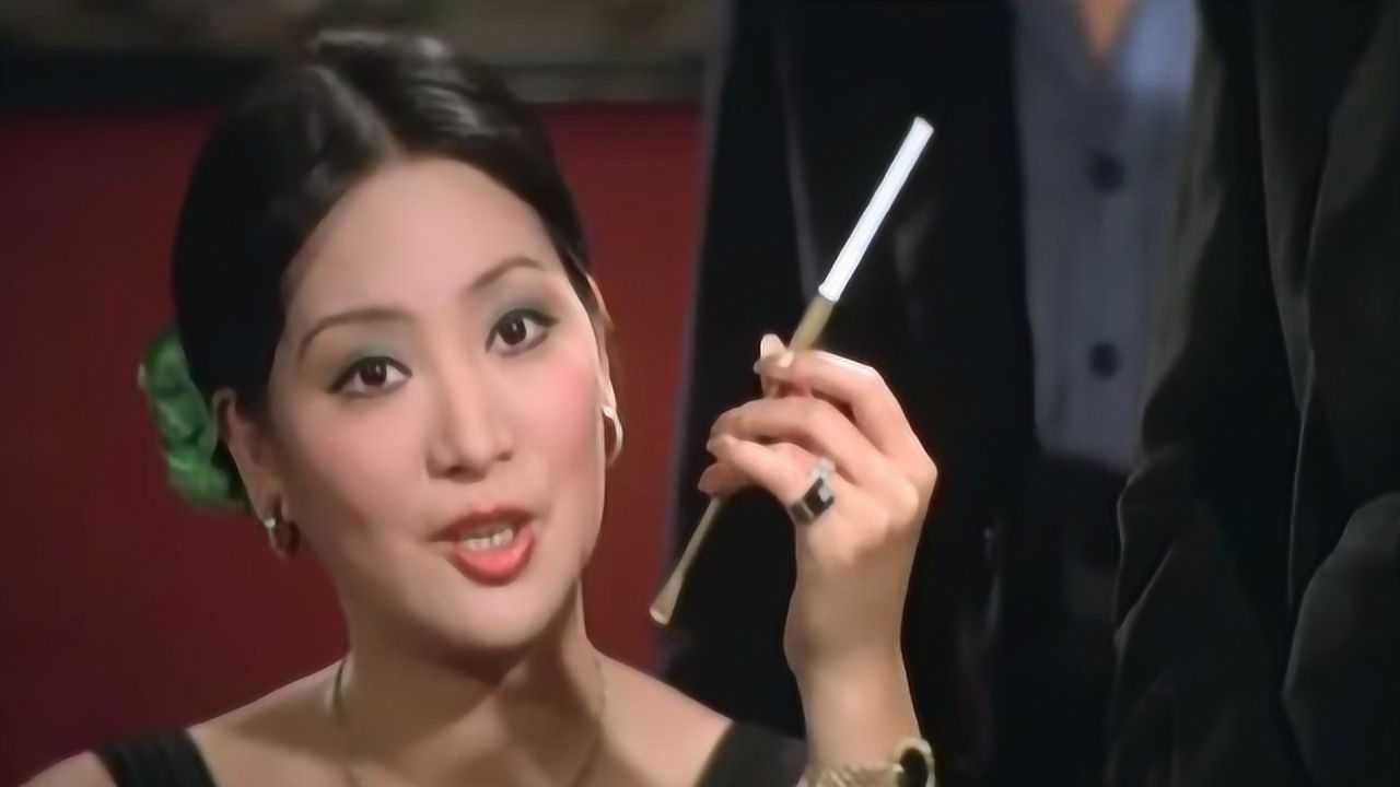 邵氏电影《流氓千王》男子以手为赌注跟千后对赌,4个a也得输