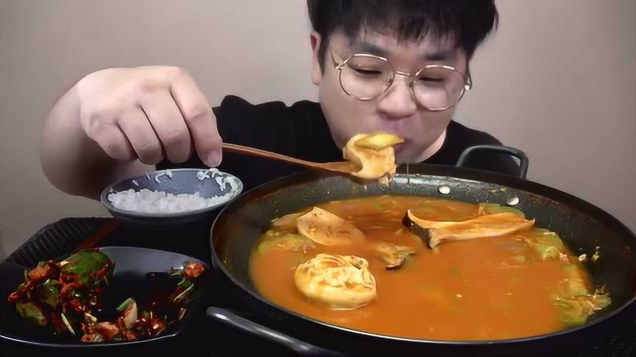 韓國吃播 美食吃貨changbae 蘑菇鍋_騰訊視頻