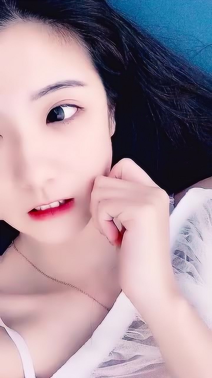 总是赖床的韩仙女,可爱的表情包怎么那么多?