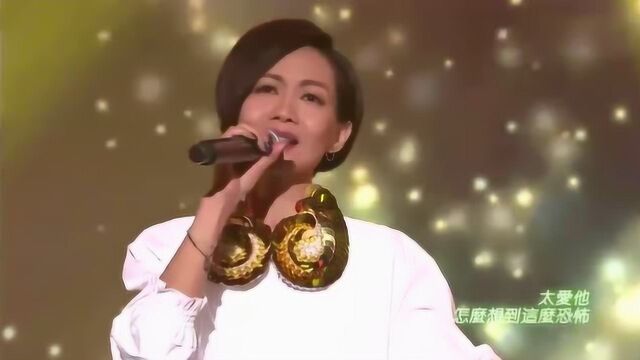 赵学而现场演出《少女的祈祷》歌曲 她声线很细腻