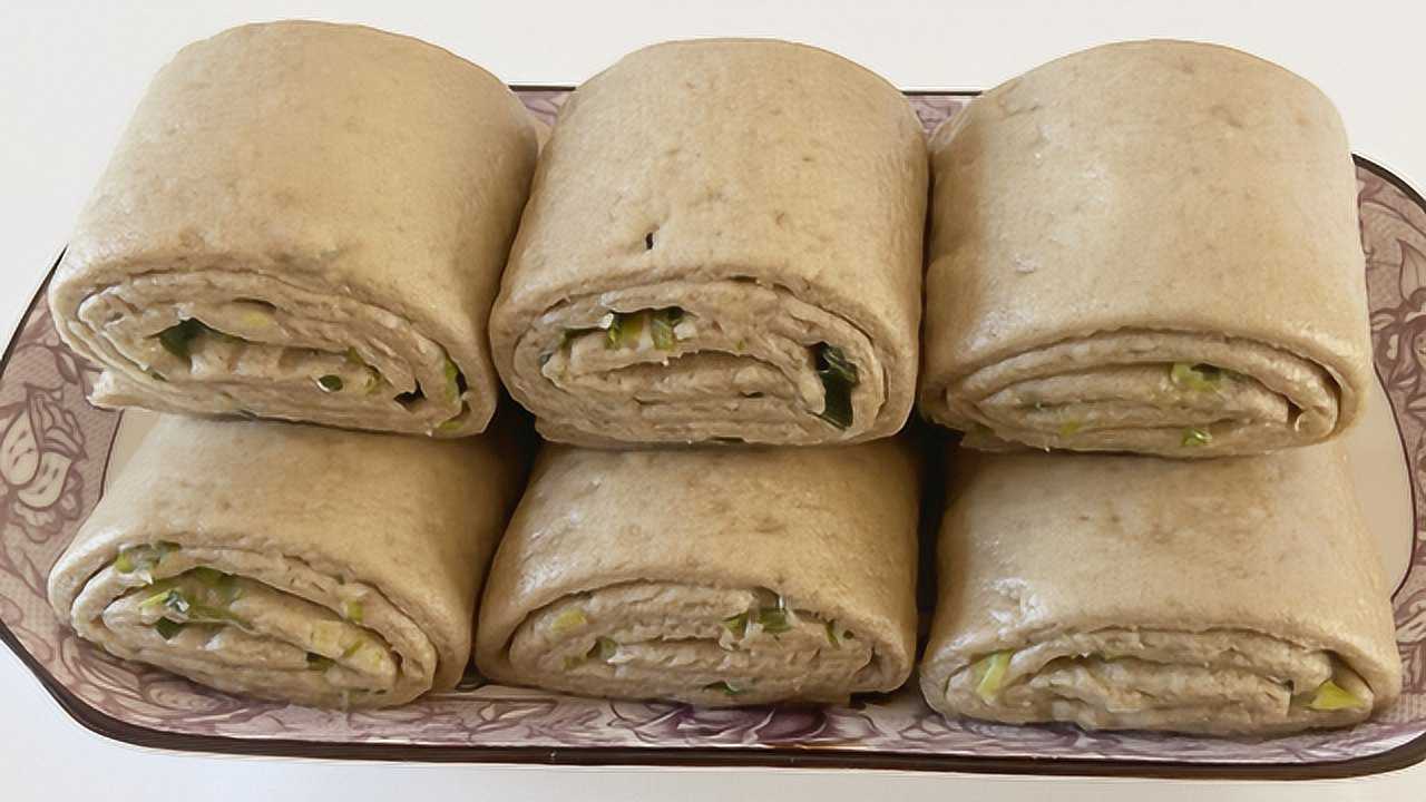 荞面葱花卷子,葱香四溢,咸香味美,简单易做又好吃