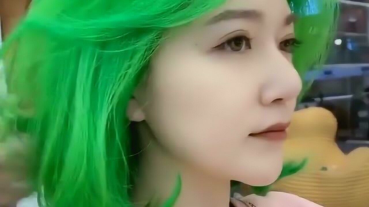 绿色的头发 小姐姐图片