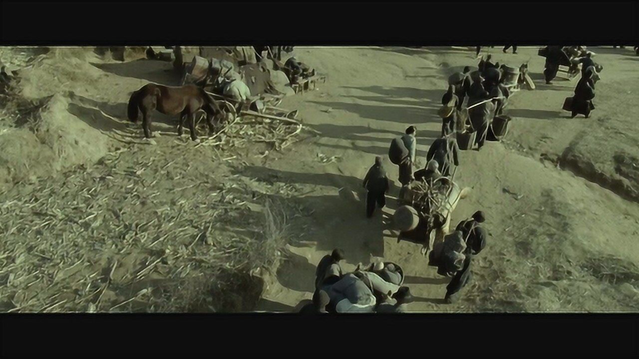 影视:东家(张国立)在逃荒路上遇上佃户瞎鹿