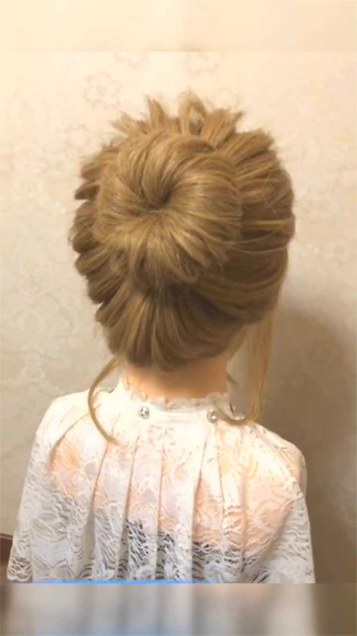 全网最火的丸子头扎法,超级简单,看着好看啊_腾讯视频